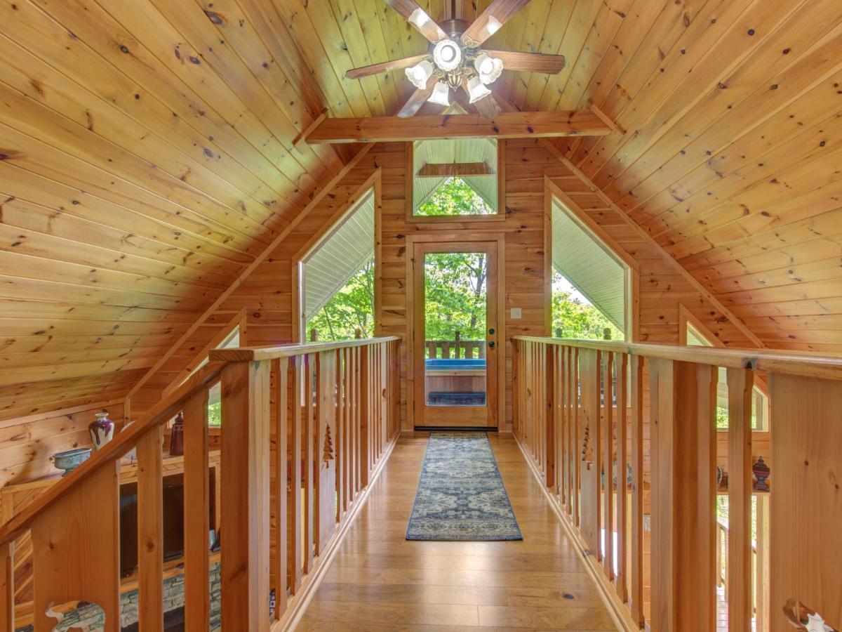 Macys Hideaway Villa Sevierville Exterior photo